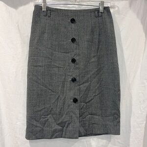 H&M grey skirt with button detail